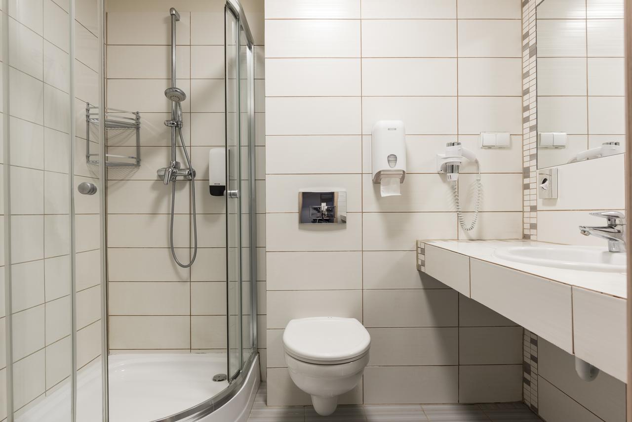 Willa Wiosenna Hotel Ozarow Mazowiecki Kültér fotó