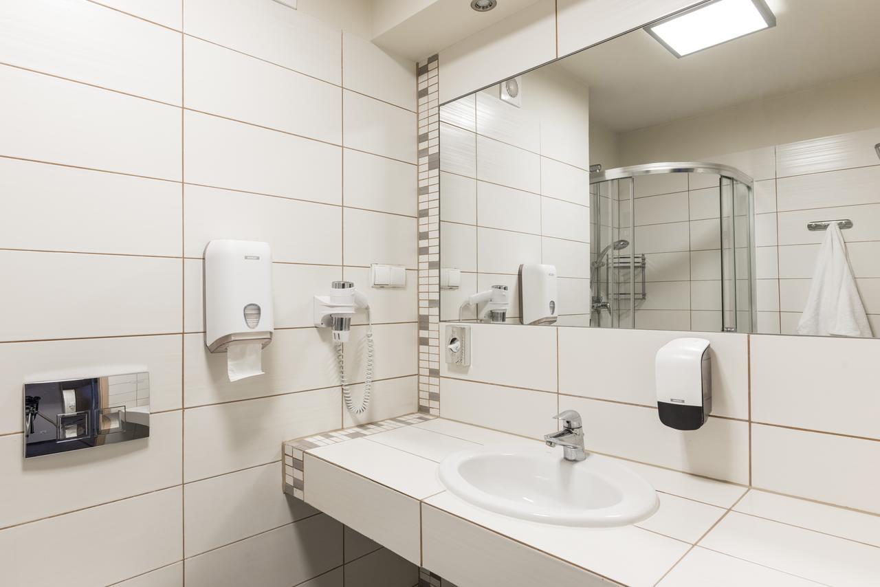 Willa Wiosenna Hotel Ozarow Mazowiecki Kültér fotó