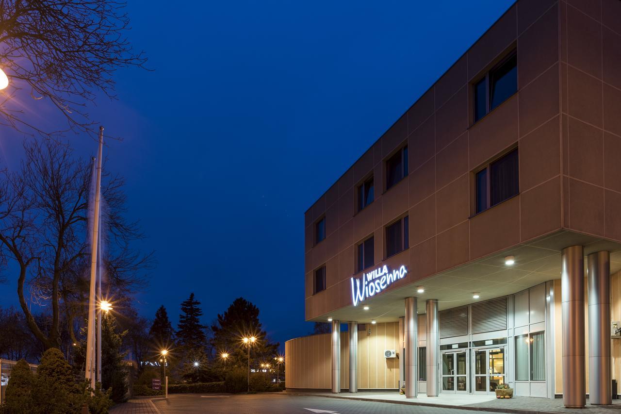 Willa Wiosenna Hotel Ozarow Mazowiecki Kültér fotó