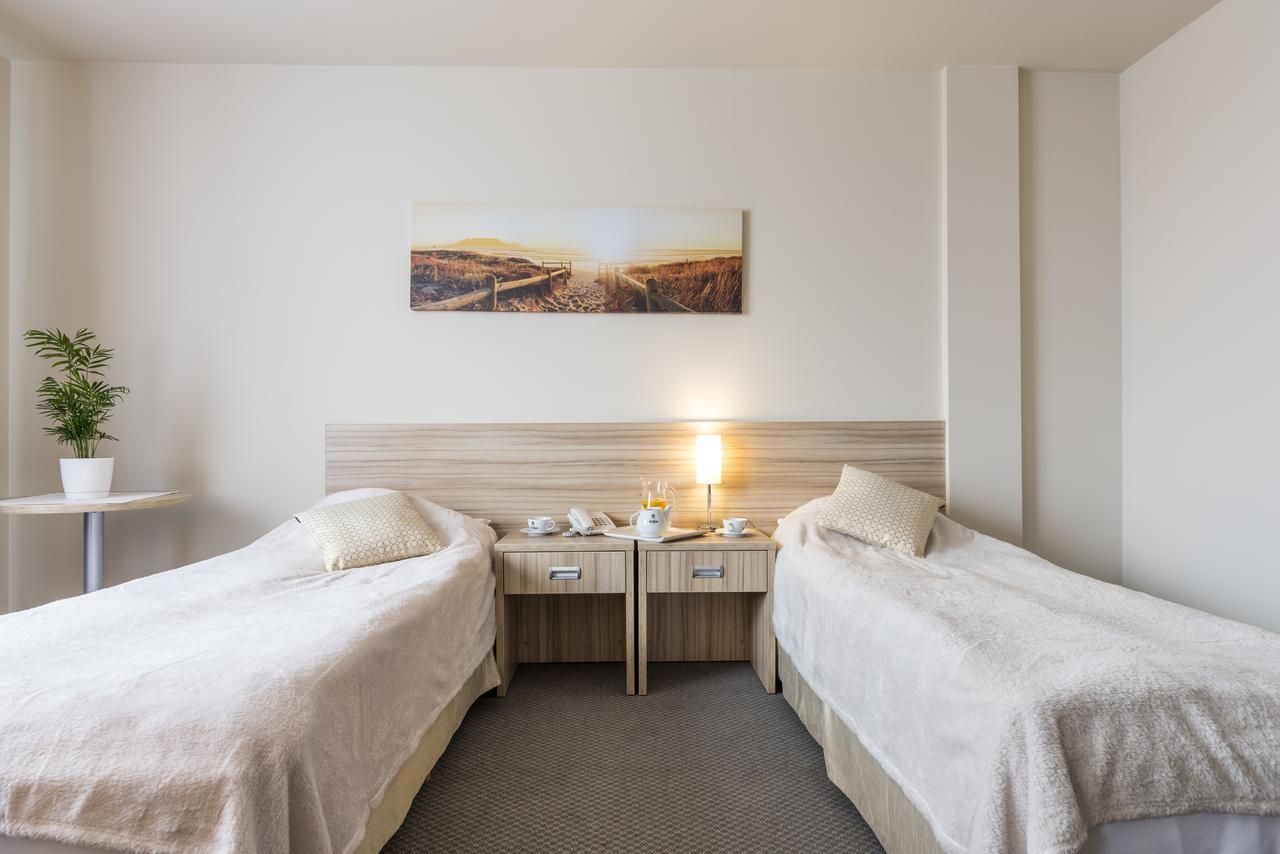 Willa Wiosenna Hotel Ozarow Mazowiecki Kültér fotó
