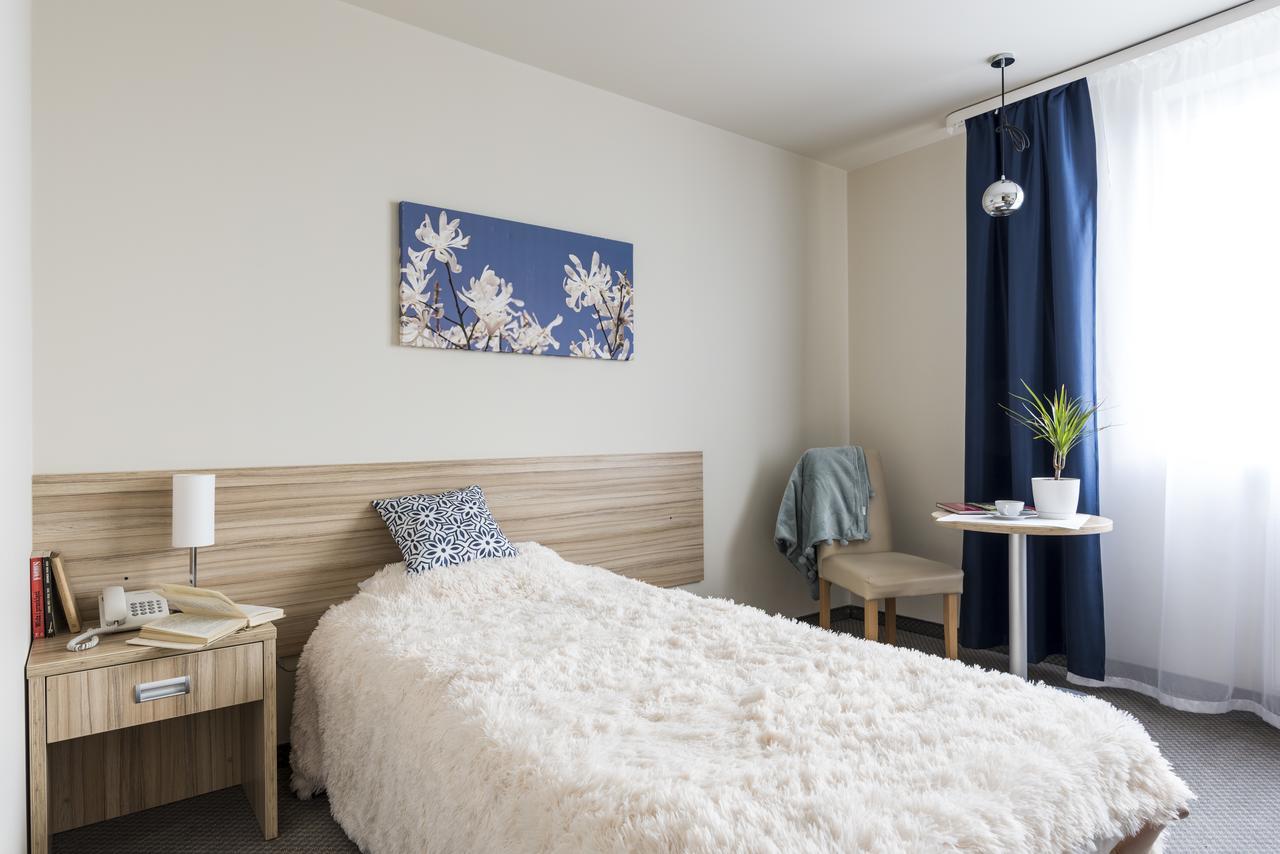 Willa Wiosenna Hotel Ozarow Mazowiecki Kültér fotó