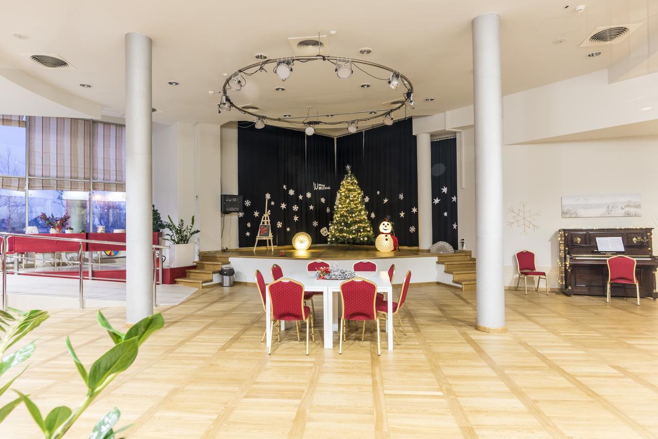 Willa Wiosenna Hotel Ozarow Mazowiecki Kültér fotó