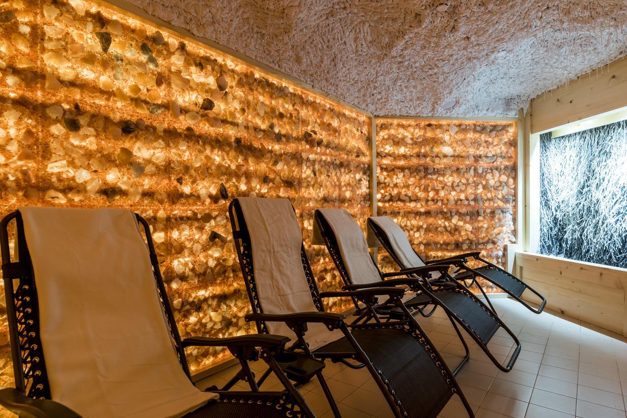 Willa Wiosenna Hotel Ozarow Mazowiecki Kültér fotó