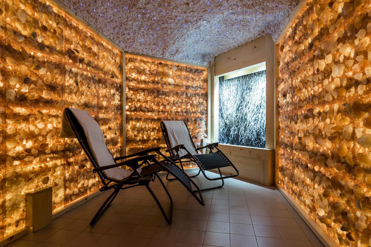 Willa Wiosenna Hotel Ozarow Mazowiecki Kültér fotó